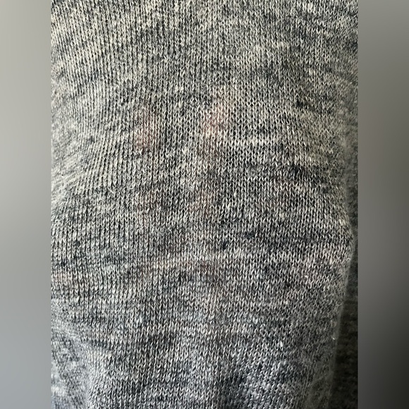 Vince V Neck Heather Grey Linen Sweater with Side Slit Women’s Size XS - Picture 5 of 14